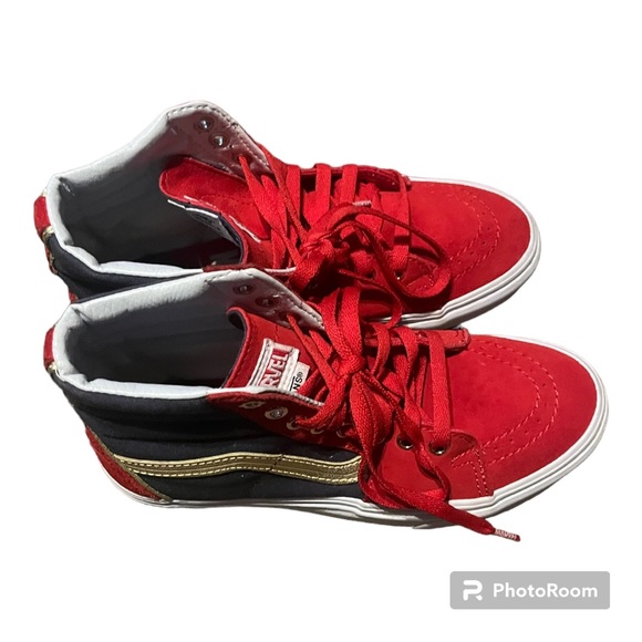 Van X Marvel Captain  Limited Edition Sold Out SK8 High Top Men 5.5 or Women 7. - Picture 11 of 11